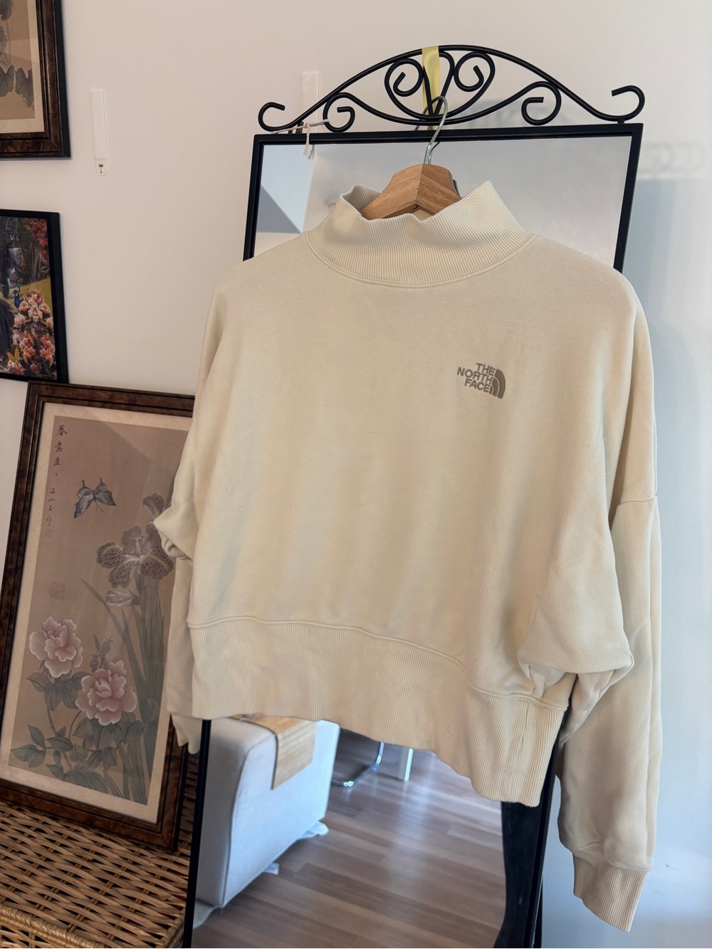 [THE NORTH FACE] Women's Cream Mock Neck Pullover - Small